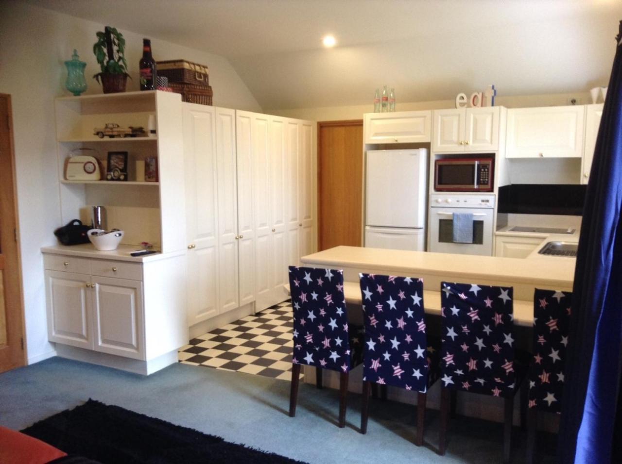 Darfield Bel Air Right On The Main Street Apartamento Exterior foto